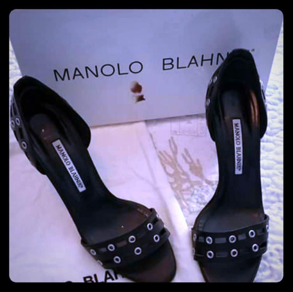 Manolo Blahnik Black Leather Stasi size 7.5